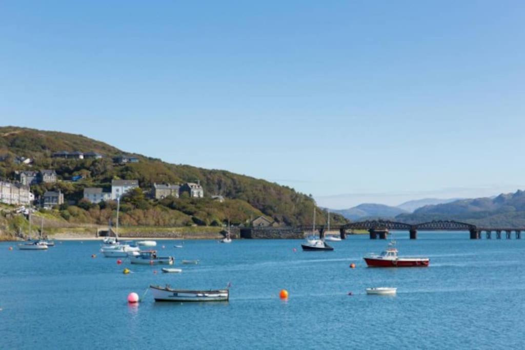 Harbourside 2 Bed Apartment, Barmouth Bridge Views Exterior foto